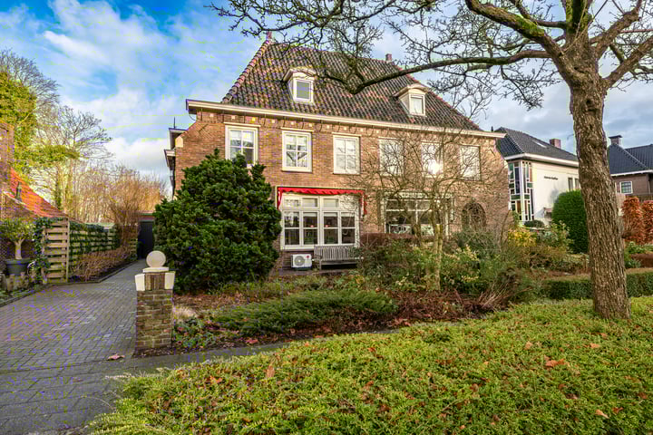 Julianaweg 9 in Appingedam foto