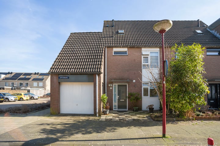 Jupiterburg 12 in Nieuwegein foto