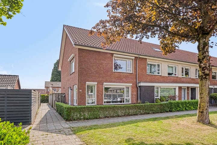 Jupiterstraat 21 in Borne foto