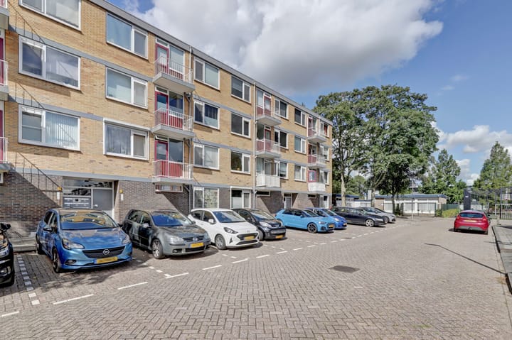 Justus van Effenlaan 86 in Waddinxveen foto