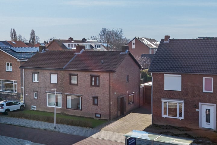 Kaalheidersteenweg 137 in Kerkrade foto