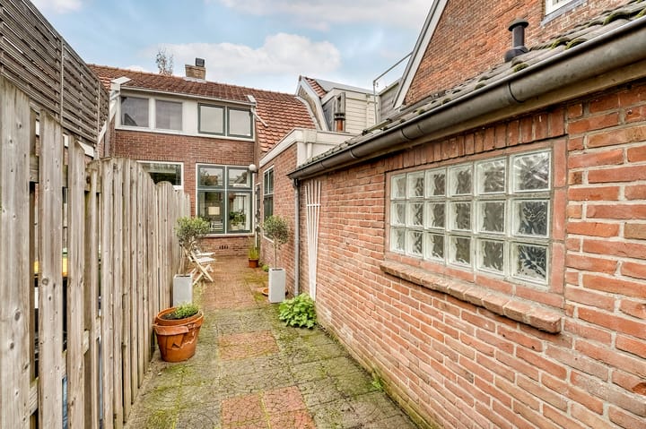 Kaarsenmakersdam 6 in Warmond foto