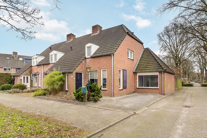 Kaarsmakerwei 17 in Valkenswaard foto