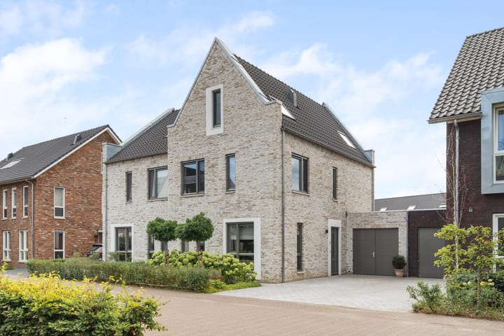Kalmoes 7 in Teteringen foto