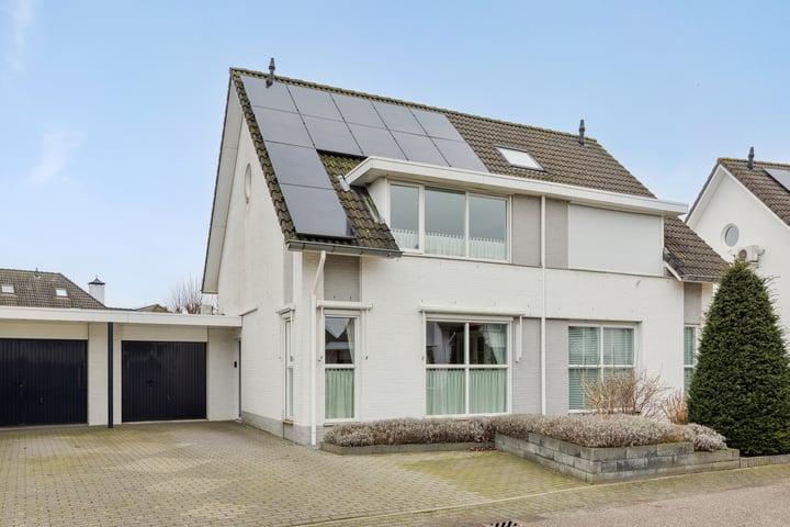 Kalmoesbeek 19 in Helmond foto