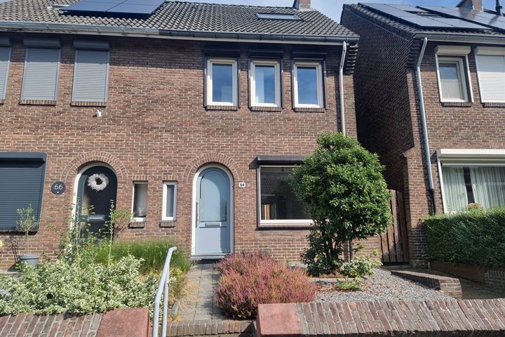 Kampstraat 64 in Heerlen foto