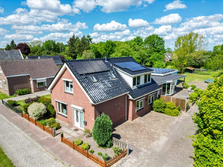 Kanaal A NZ 158 in Emmer-Compascuum foto