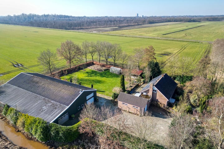 Kanaal A ZZ 5 in Emmer-Compascuum foto