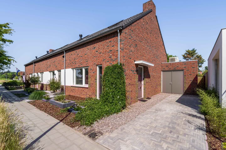 Kapelheuvelstraat 21 in Weert foto