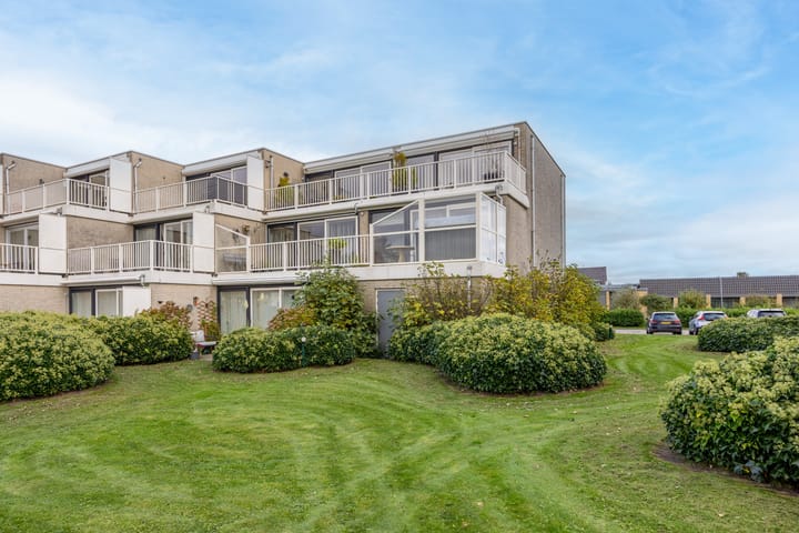 Kapellaan 114 in Heiloo foto