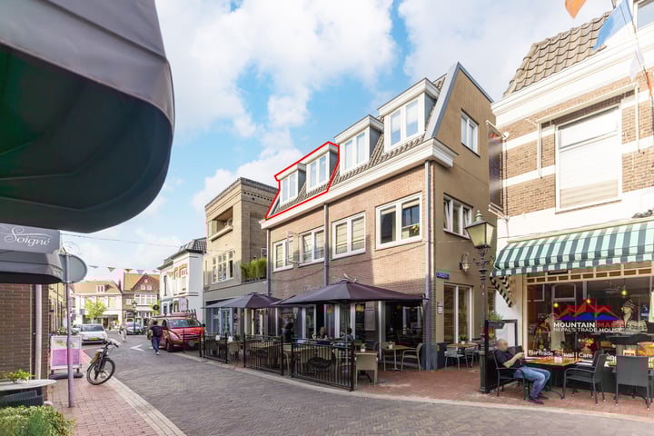 Kapelstraat 11C-1 in Bussum