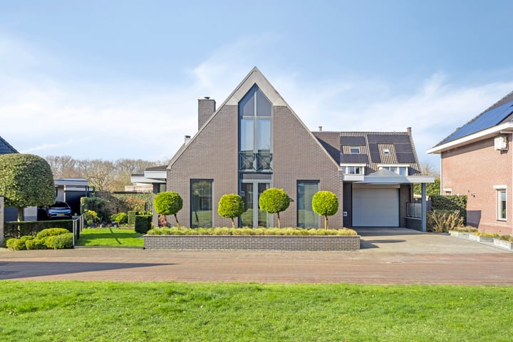 Kapitein De Petithof 4 in Halsteren foto
