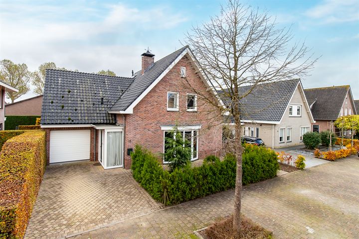 Kapitein H. van der Maadenstraat 28 in Wijk en Aalburg foto