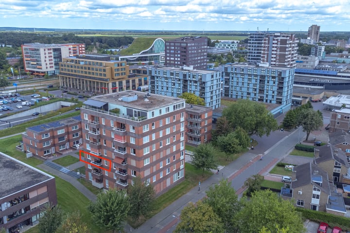 Karbeel 45 in Emmen foto