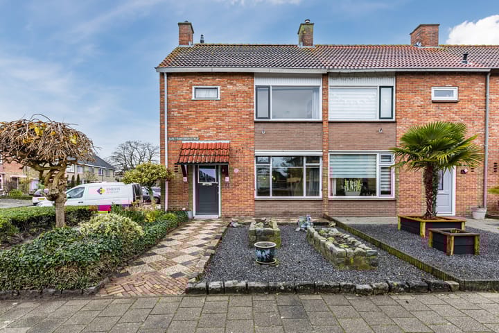 Kardinaal Frankenbergstraat 21 in Rijsbergen