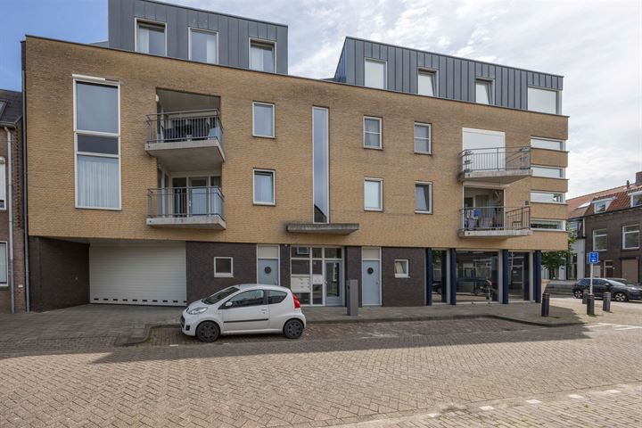 Kardinaal van Rossumstraat 72 in Tilburg foto