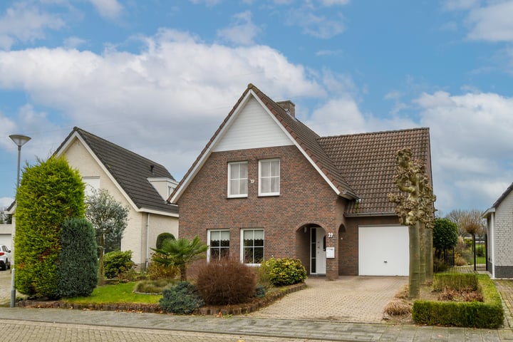 Karel Appelstraat 39 in Kessel foto