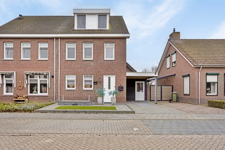 Karel Appelstraat 50 in Kessel foto