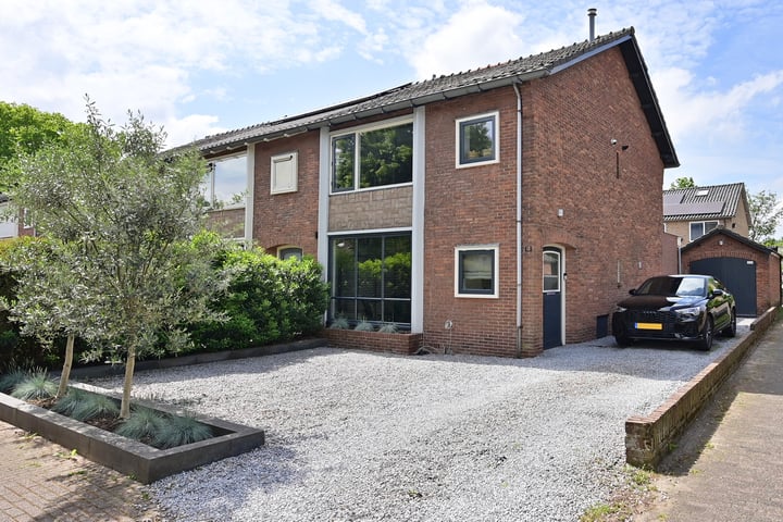 Foto van woning Karel Doormanlaan 13, Huizen
