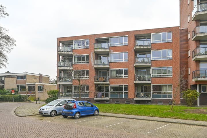 Karel Doormanlaan 33 in Haarlem foto