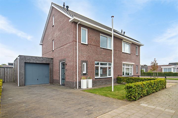 Karel Doormanstraat 15 in Kloosterzande foto