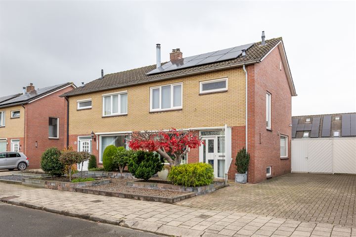 Karel Doormanstraat 37 in Haaksbergen foto