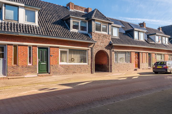 Karel Doormanstraat 7 in Appingedam foto