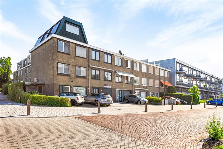 Karel Doormanweg 20 in Breukelen foto