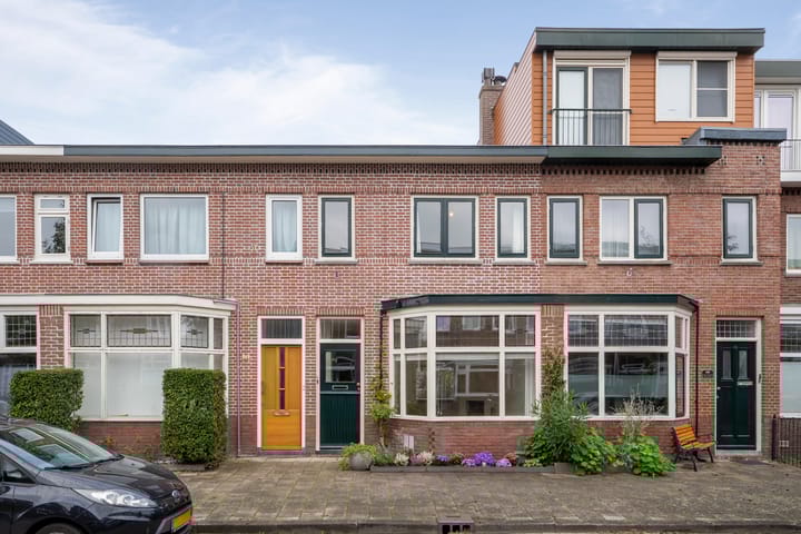 Karel van Manderstraat 108 in Haarlem foto