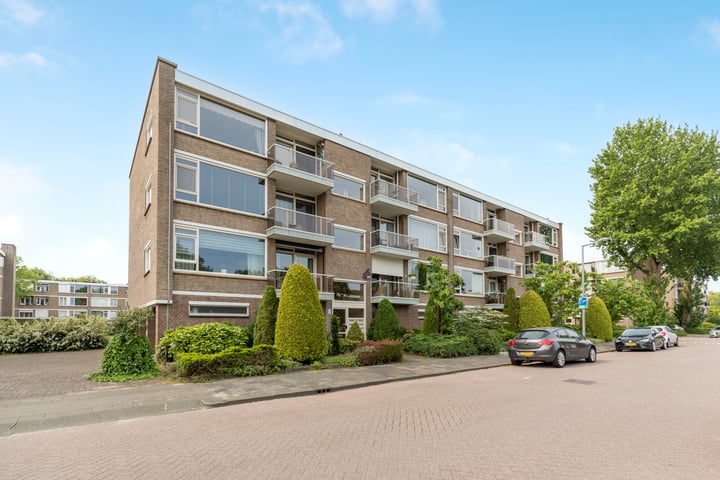 Karl Marxstraat 22 in Rotterdam foto