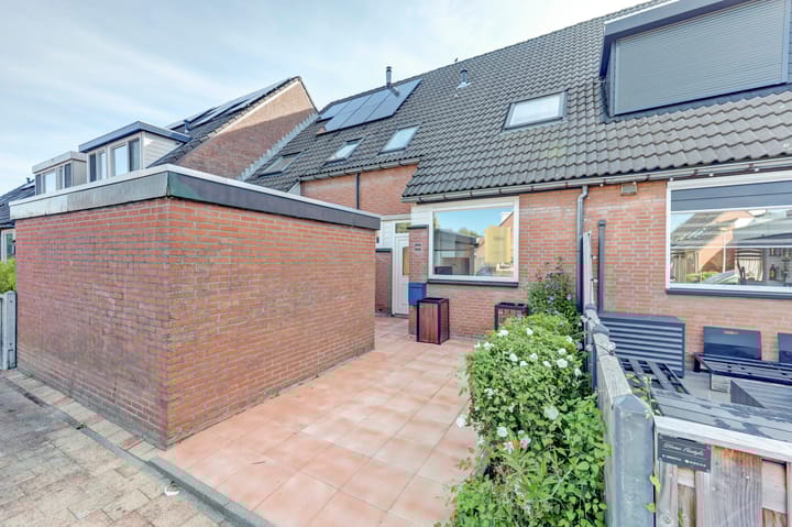 Karperveen 158 in Spijkenisse foto