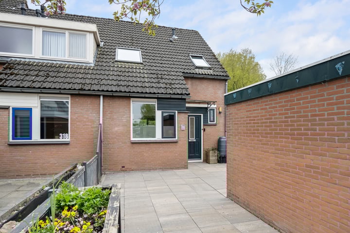 Karperveen 316 in Spijkenisse foto