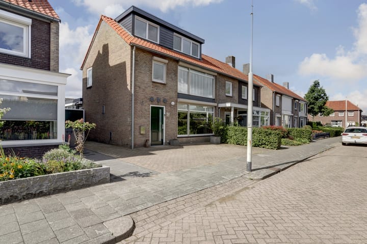 Karrestraat 13 in Vlijmen