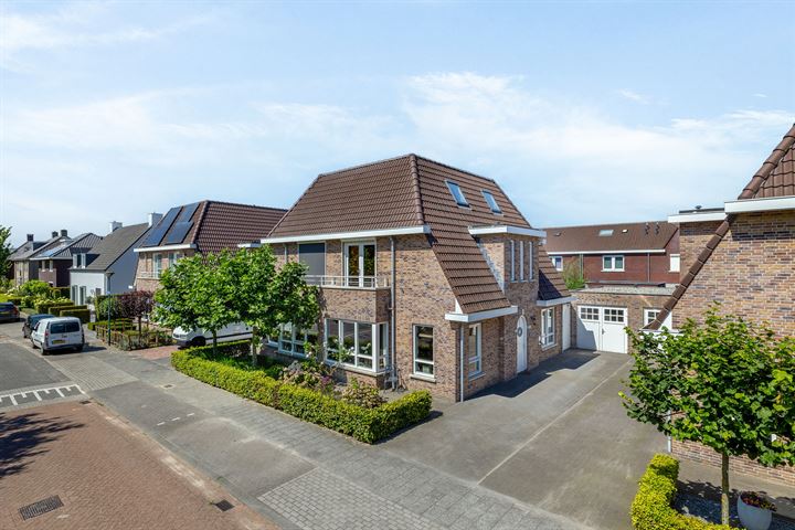 Kastanjelaan 13 in Alphen foto