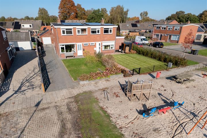 Kastanjelaan 28 in Emmer-Compascuum foto