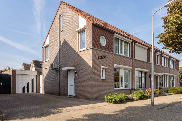 Kastanjelaan 43 in Halsteren foto