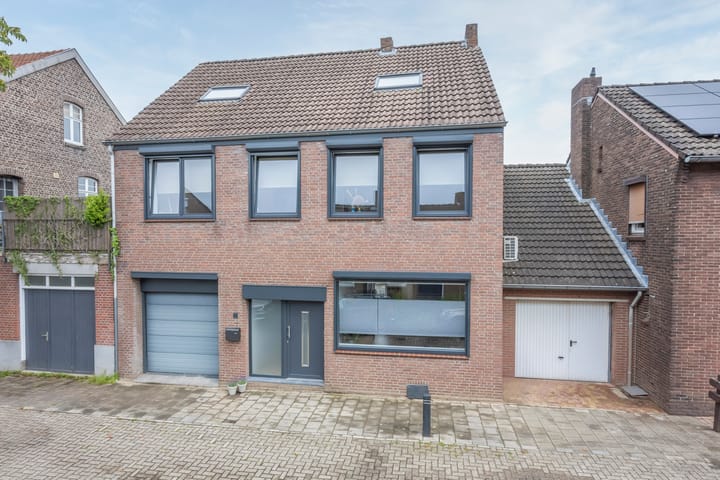 Kastanjestraat 1 in Kerkrade foto