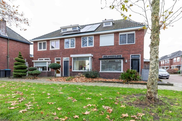 Kastanjestraat 18 in Enschede foto