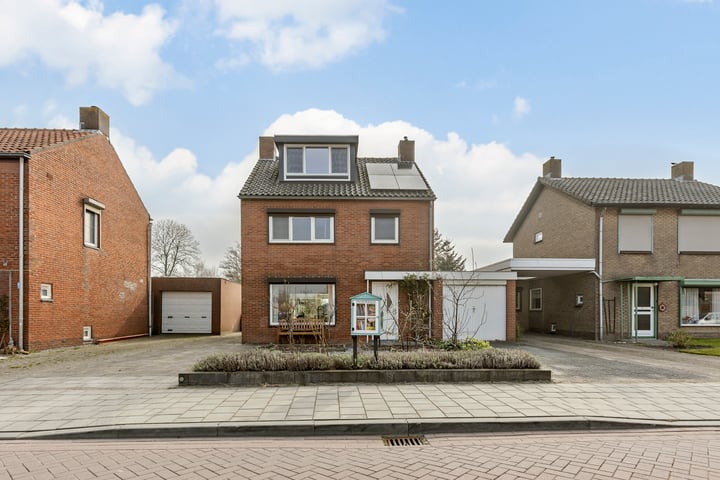 Kastanjestraat 4 in Vogelwaarde foto