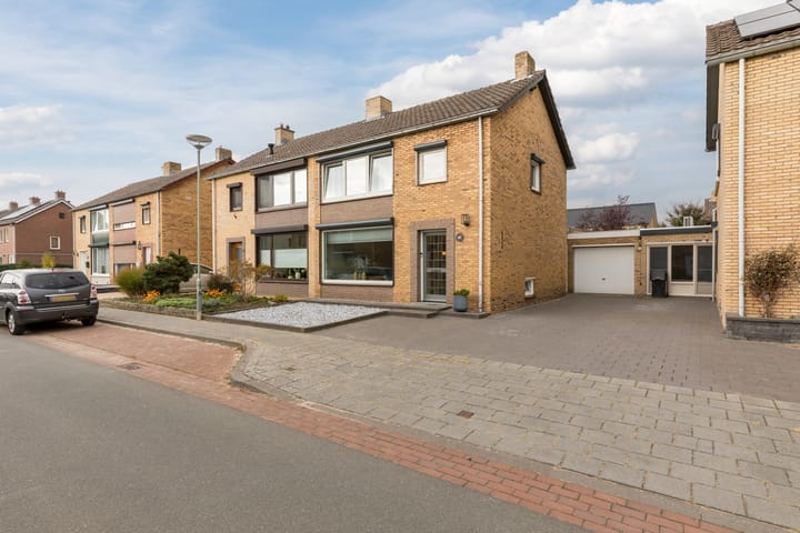 Kastanjestraat 47 in Echt foto