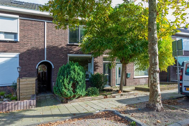 Kastanjestraat 5 in Enschede foto