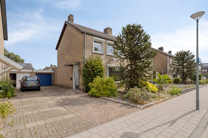 Kasteel Aerwinckelstraat 29 in Roermond foto