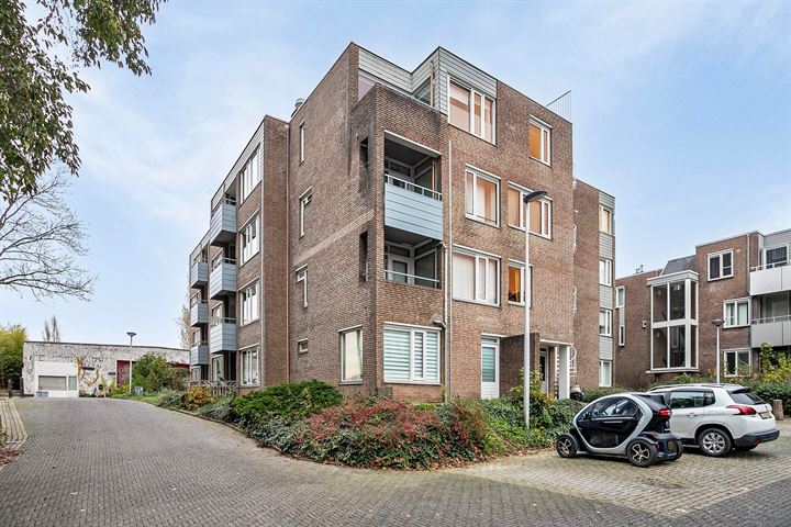 Kasteel Beusdaelplein 3B in Maastricht foto
