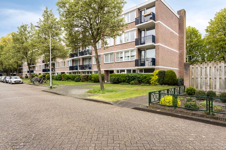 Kasteel Twikkelstraat 1 in Tilburg foto