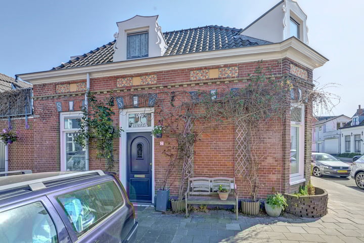 Kasteelstraat 2 in Vlissingen foto