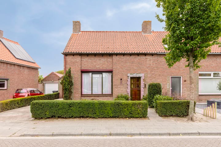 Kasteelstraat 33 in Wouw foto