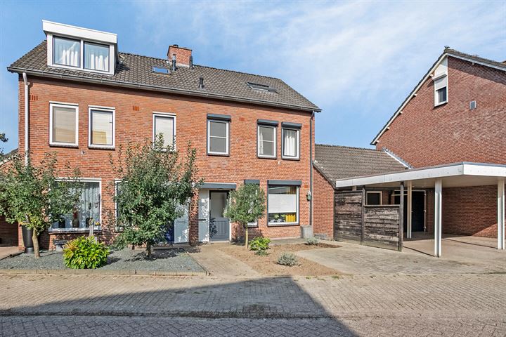 Kattestaart 27 in Venray foto