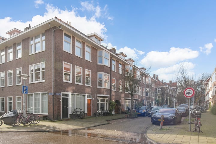 Katwijkstraat 1A-1 in Amsterdam foto