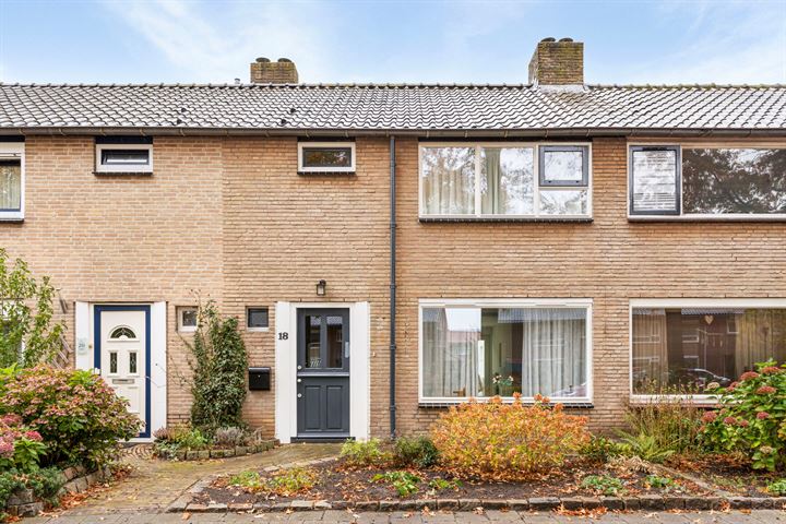 Kaufmannstraat 18 in Borne foto