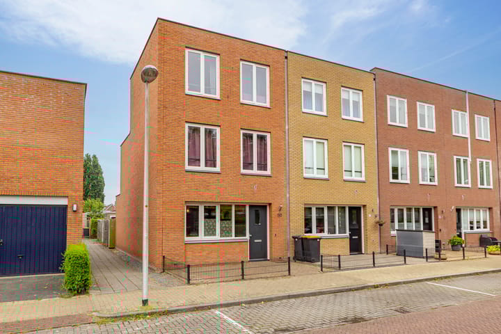 Keizersmantel 50 in Hoogeveen foto